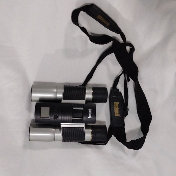 Bushnell Binoculars Camera & Case Model 110512 view 4000 yards Golf Hunting - Picture 2 of 8